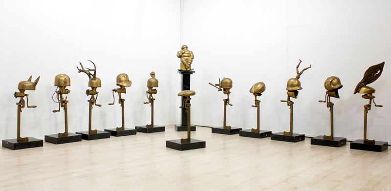 Daniel Spoerri : I giurati: Il presidente, l’accusato e dieci giurati  (1985)  - 12 sculture in bronzo - Asta 9005 Auction - TRE OFFERTE - Arte Investimenti - investire con arte